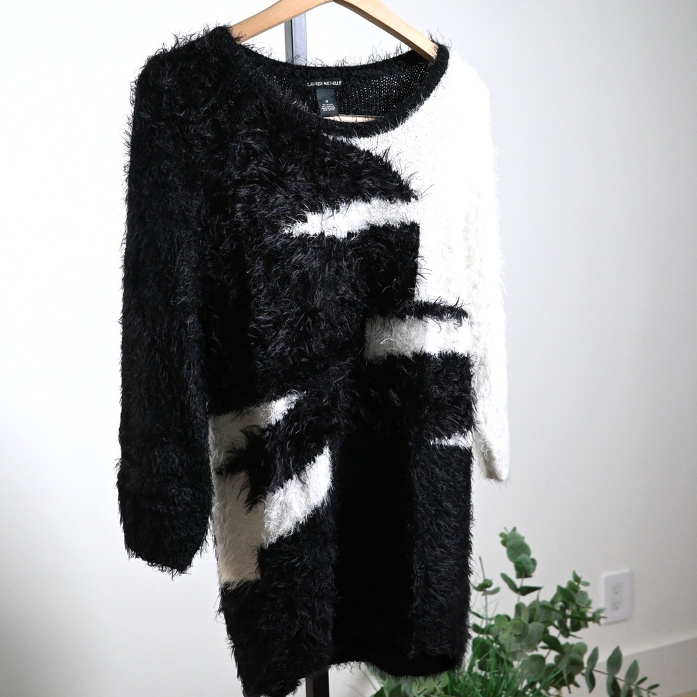 Lauren Michelle Black White Eyelash Knit Fuzzy Colorblock Sweater Medium